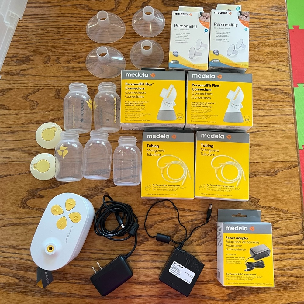 Medela Pump + Accessories